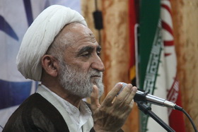 مجالس امام حسین(ع) سیاسی و جناحی نشود